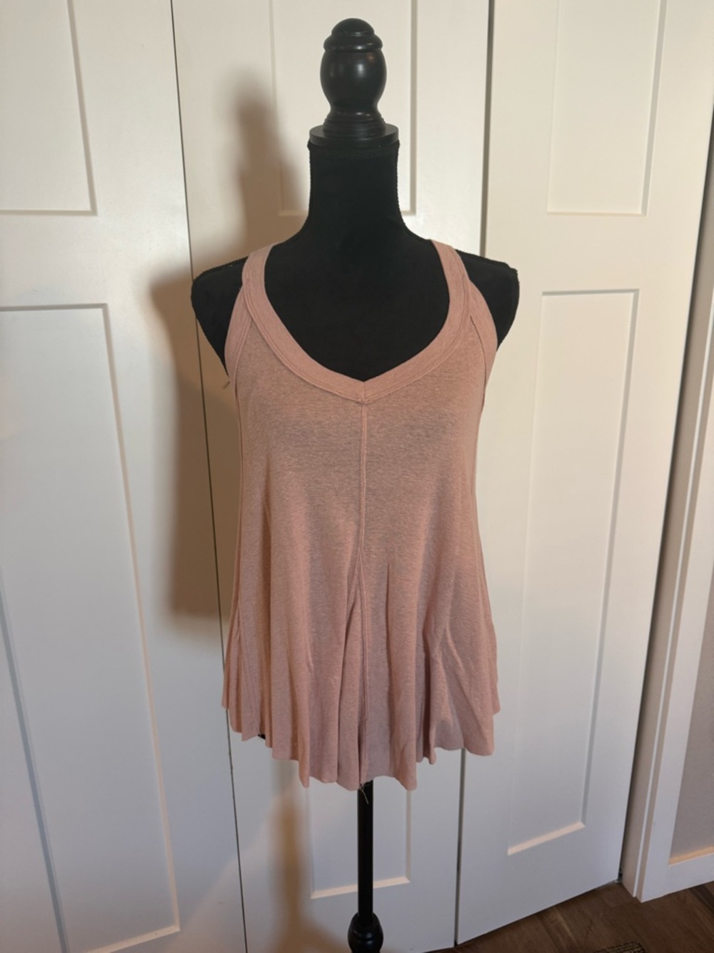 Wishlist Swing V-Neck Tank Top in Dusty Rose